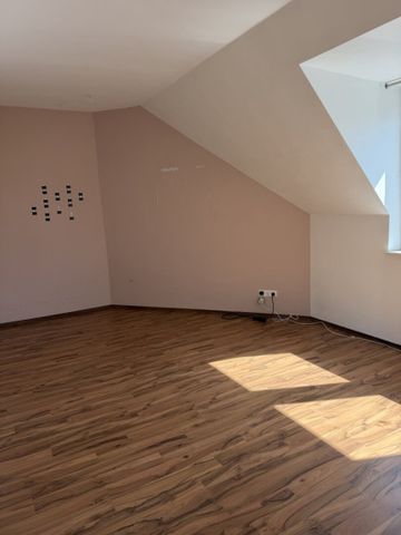 3 Zimmerwohnung - Parkplatz - Kellerabteil - UNBEFRISTET - Foto 5