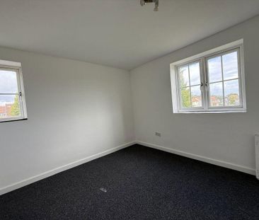 2 bedroom maisonette to rent - Photo 2