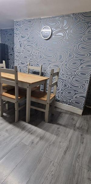 Woodview Grove, Holbeck, Leeds - Photo 1