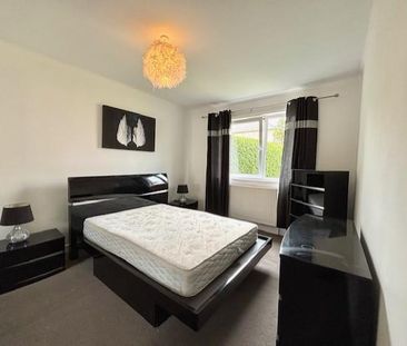 3 bedroom flat to rent - Photo 5