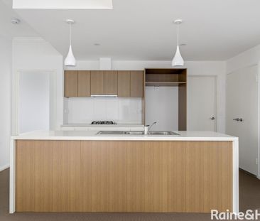 Modern Apartment in Gosford CBD - Photo 4