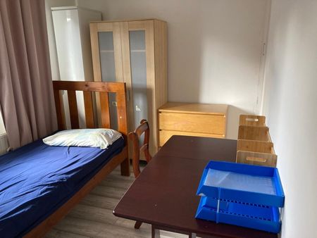 Room in a Shared House, Leygreen Close, LU2 - Photo 5