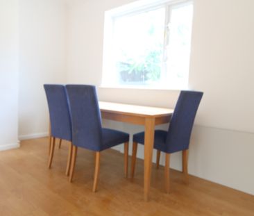 Room in a Shared House, Macarthur Terrace, SE7 - Photo 2