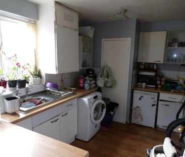 3 bedroom end of terrace house to rent - Photo 3