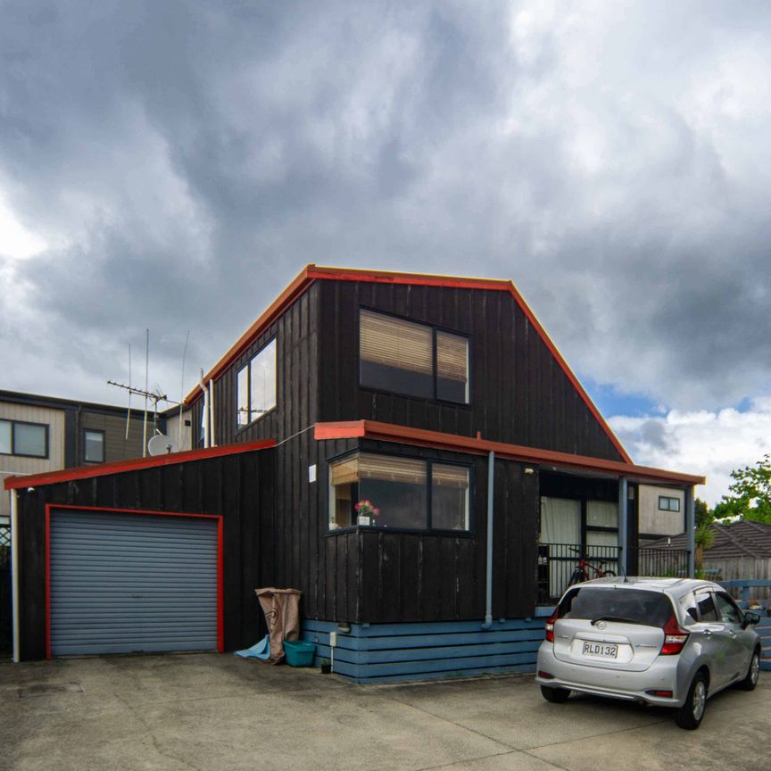 Three Bedroom Oasis - Photo 1