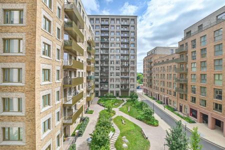 3 bedroom flat to rent - Photo 2