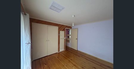 Serene three bedroom home - Photo 4