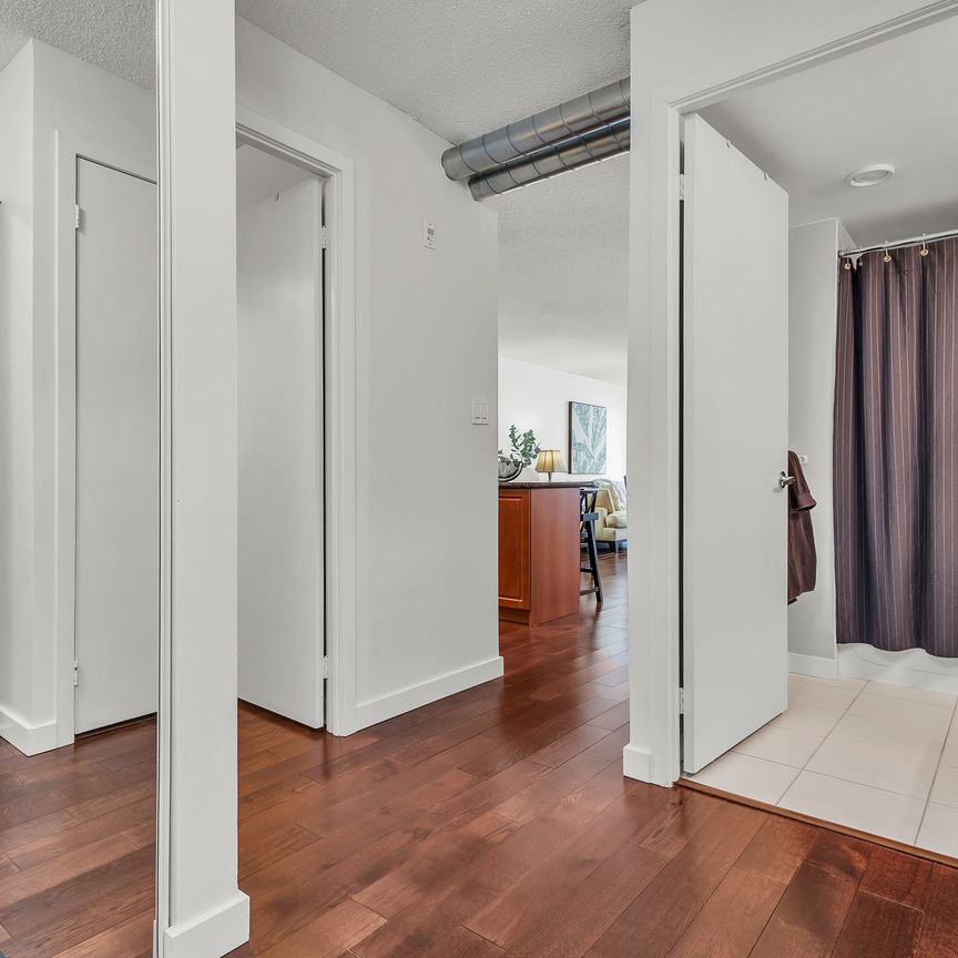 For Lease - 955 Queen Street Unit# 202, Toronto, Ontario - Photo 1