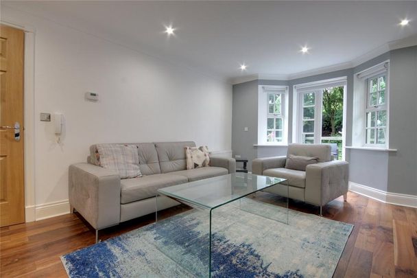 2 bedroom flat to rent - Photo 1