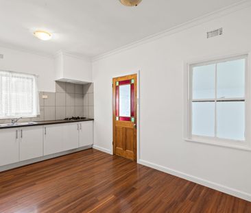 Spacious Light-Filled Family Home in a Prime Location - Photo 4