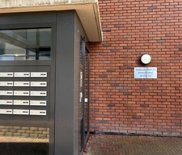 Appartement te huur: Vrouwengelukhof 112 1061 BS Amsterdam - Photo 2