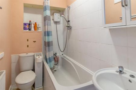 1 bedroom flat to rent - Photo 4