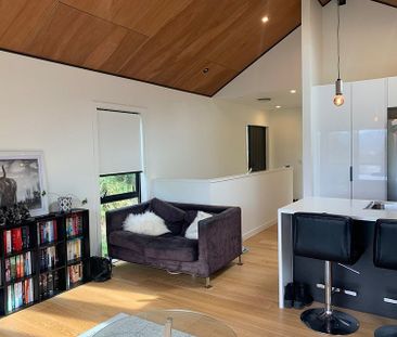 NearNew, Warm & Quiet BushSide Home, Private Decks - Photo 3