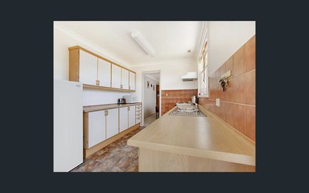 FOR LEASE | 14 Valley Road, Campbelltown NSW 2560 - Photo 2