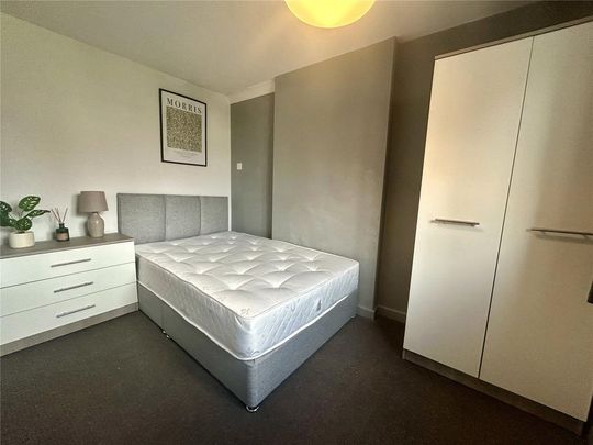 1 bedroom in a house share to rent - Photo 1