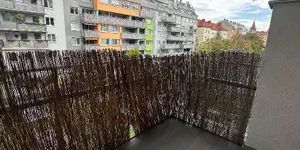 Moderne 2 Zimmer Whg mit Balkon und Tiefgaragenplatz - Photo 3