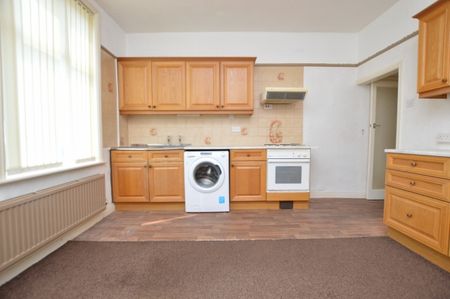 3 Bedroom End of Terrace - Photo 3