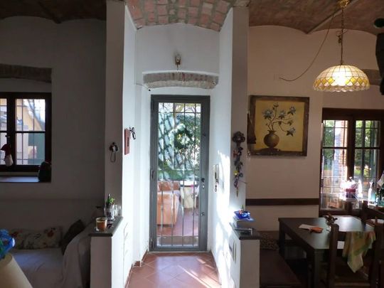 Via Guido Guinizzelli, Florence, Tuscany 50133 - Photo 1