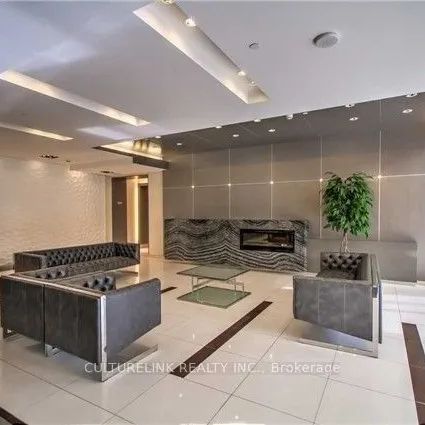 7165 Yonge Street #703 - Photo 2