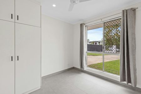 GREAT FAMILY HOME - Photo 4