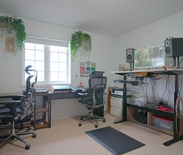 For Lease - 2068 Gibson Street, Innisfil, Ontario - Photo 5