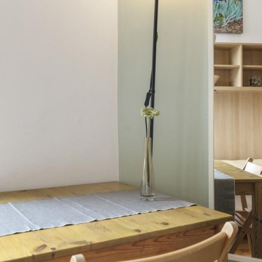 Earls Court, London - Photo 1