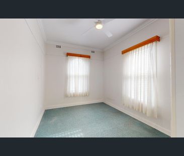 1/142 Young Street, Carrington, NSW 2294 - Photo 5