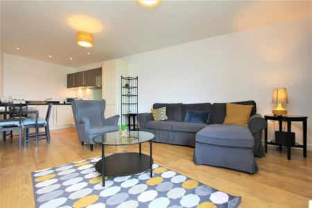 2 bedroom flat to rent - Photo 2