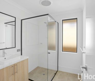 Contemporary Family Living in a Sought-After Beachside Location - Photo 6