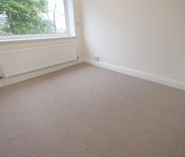 2 Bedroom House - Semi-Detached To Let - Photo 3