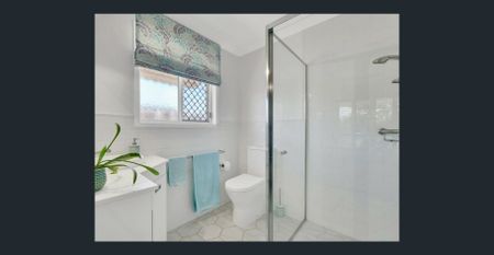 Beautifully Presented Brick Home – Modern Comfort Meets Easy Living - Photo 3