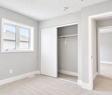 For Lease - 615 Cygnus Street, Barrhaven, Ontario - Photo 2