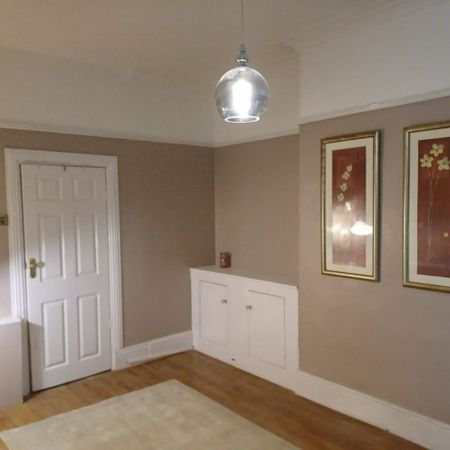 1 Bed Flat, Woodchurch Lane, CH42 - Photo 3