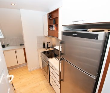 Lys lejlighed med moderne køkken og hyggelig gårdhave - Foto 2