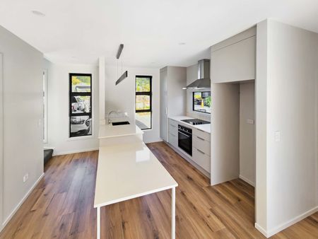 Wainuiomata, 2 bedrooms with Carpark - Photo 3