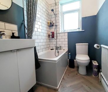 3 bedroom end of terrace house to rent - Photo 6