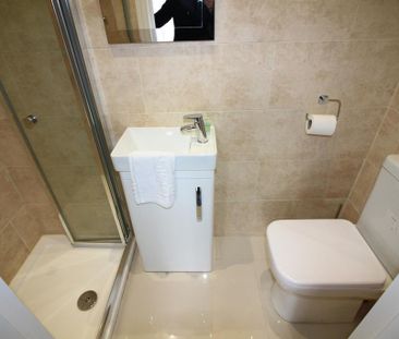 4 bedroom terraced house to rent - Photo 4