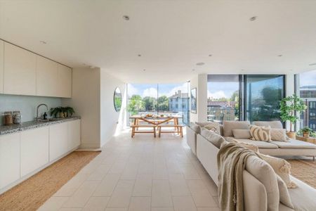 Latitude House, Oval Road, Primrose Hill, NW1 - Photo 2