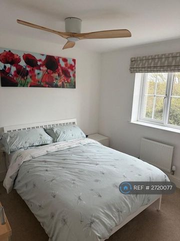 3 bedroom detached house to rent - Photo 4