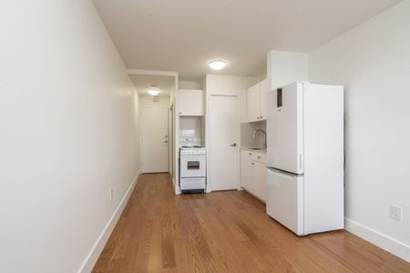 730 St Clarens Avenue - Photo 3