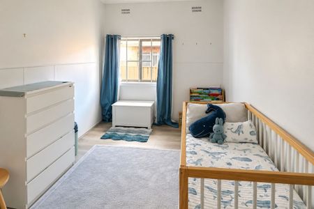 Two Bedroom Unit – Steps from the Beach! - Photo 2