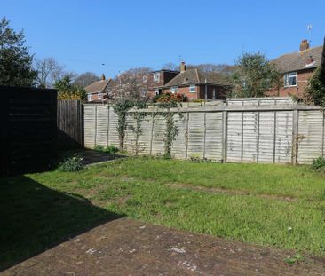 Firtree Close, Rough Common - Photo 5