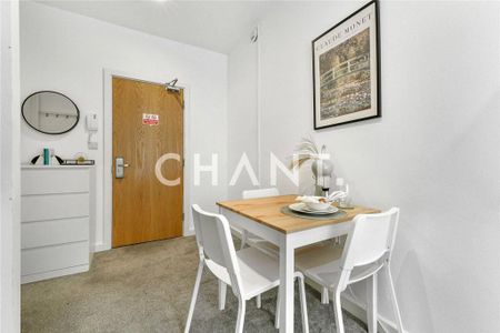 Studio to rent - Photo 2