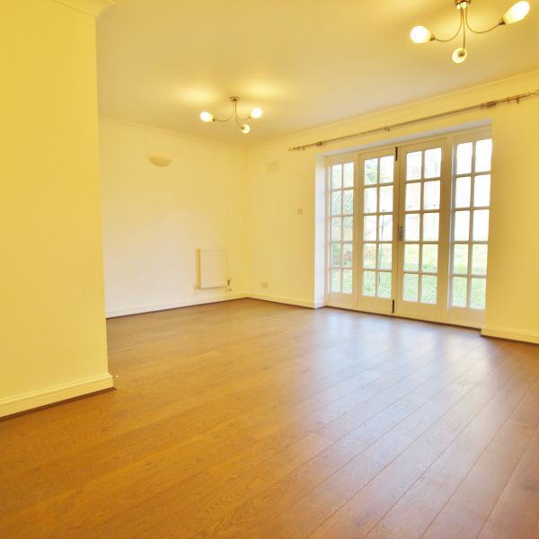 3 Bed Link-Detached House - Photo 1