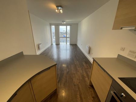 1 bedroom apartment to rent - Photo 2