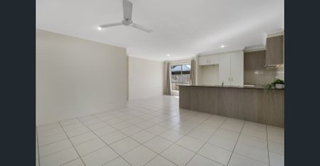 Stunning Four Bedroom +Media Family Abode Located In Yarrabilba - Photo 2