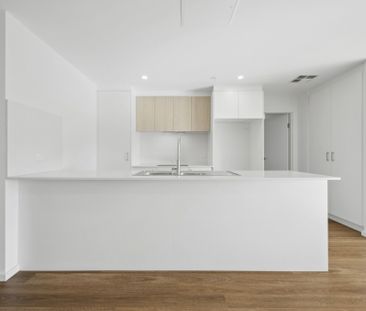 Stylish and Contemporary Design - Photo 4