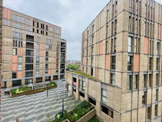 Oberman Road, Dollis Hill, London, NW10 - Photo 1