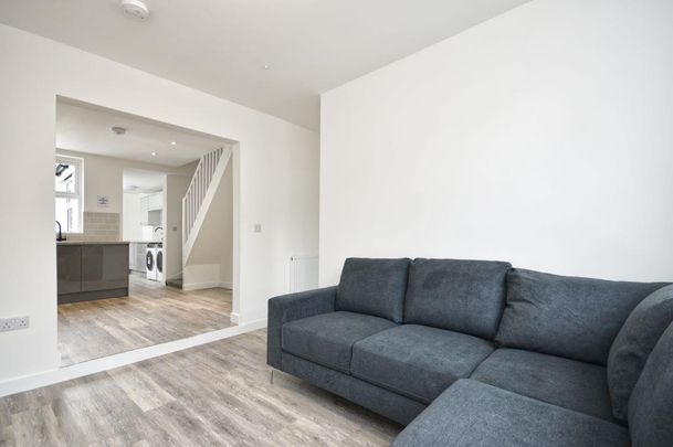 3 bed house to rent in Richmond Terrace, Bristol, BS11 - Photo 1