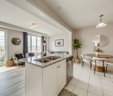 For Lease - 3132 Blackfriar Common, Oakville, Ontario - Photo 2